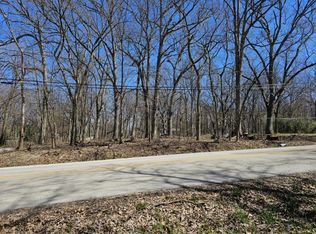 692-703 Tuscola Ave, Saint Charles, IL 60174