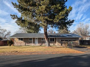 2249 NW 12th St, Redmond, OR 97756