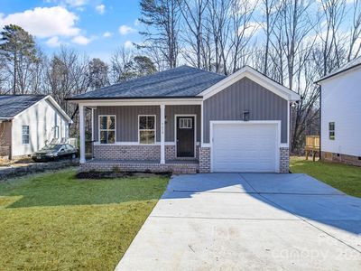 5618 Pine St, Charlotte, NC, 28269
