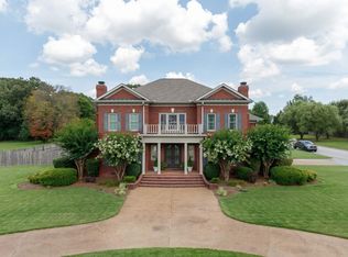 156 Willow Green Dr, Jackson, TN 38305