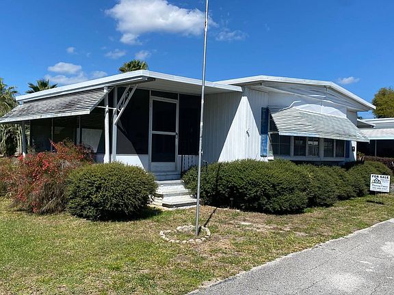 3rd image of 36151 Plum Ave