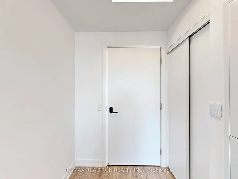 220 Missinnihe Way #817 — Photo 4