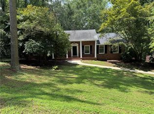 220 Camelot Rd, Clemson, SC 29631