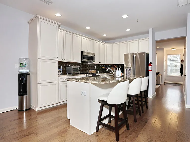 4 Masterson Ct — Photo 8
