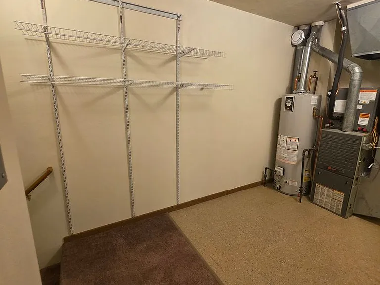 6315 Garrett Ln — Photo 37