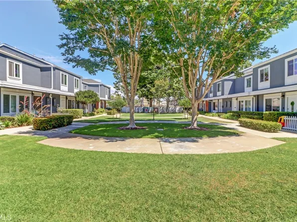 109 Morristown Ln, Costa Mesa, CA 92626