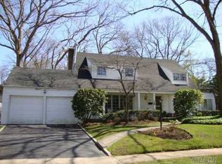 12 Grace Ave, Merrick, NY 11566