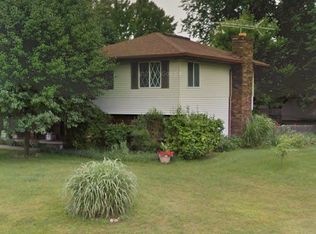 10427 Barbara St, Pinckney, MI