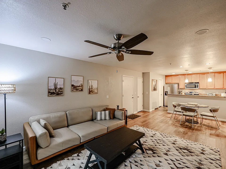 4704 E Paradise Village Pkwy #144