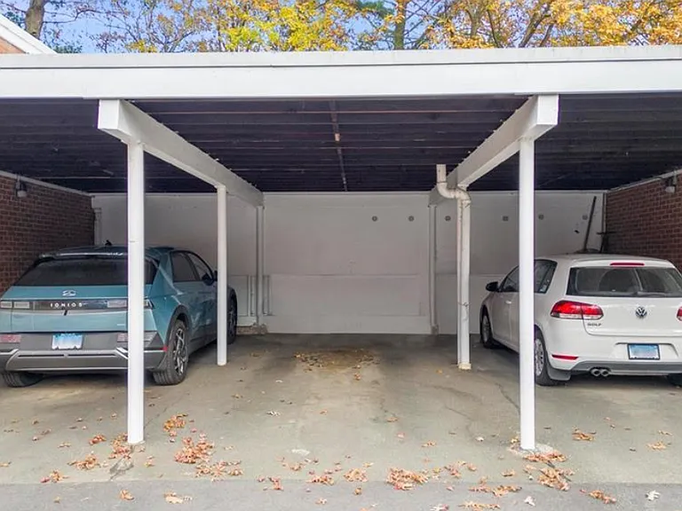 64 N Lake Dr #C2 — Photo 16