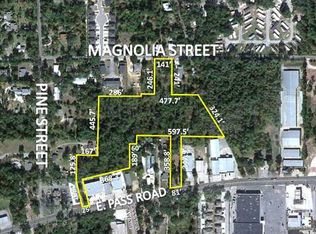 1822 Pass Rd, Gulfport, MS 39507