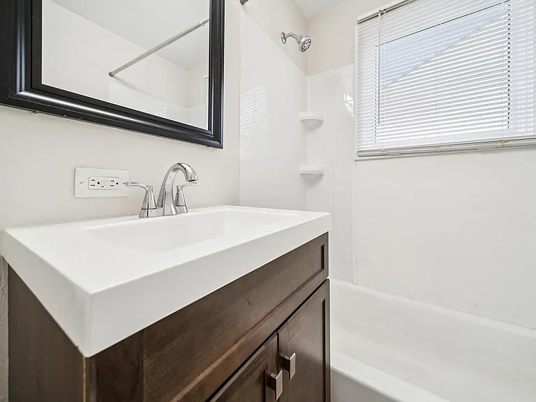 Romig Court — Photo 15