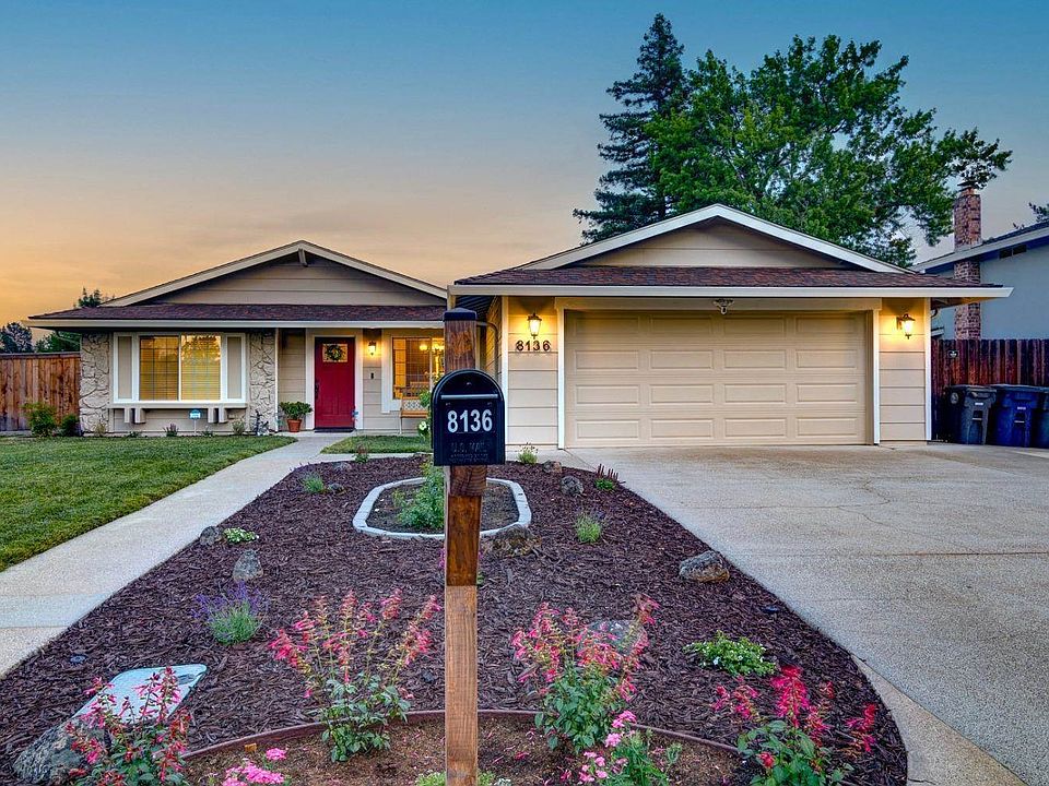 1st image of 8136 English Oak Way