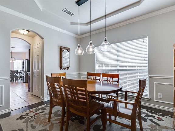 3rd image of 9024 McFarland Way