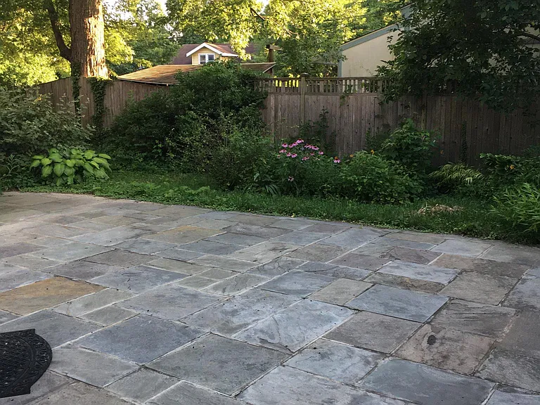 Perry St — Photo 19