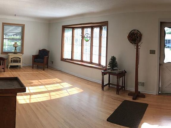 4th image of 1195 Seminole Ave