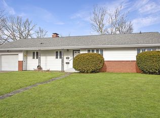 212 Hillside Ln, Bloomington, IL