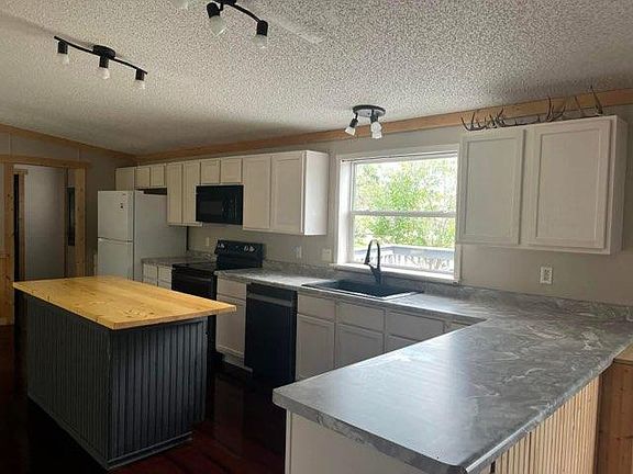 4th image of 207 Lakin Ave SW