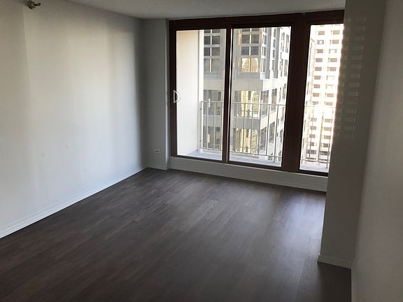 3rd image of 200 N Dearborn St Unit 2205