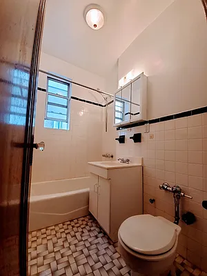 Rented by Compass | media 12