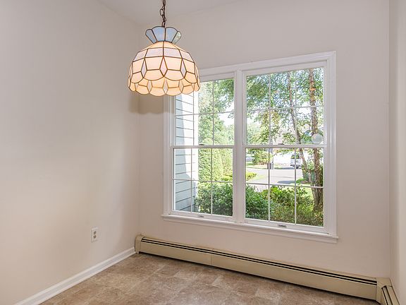 5th image of 602 Barrister Ct #602