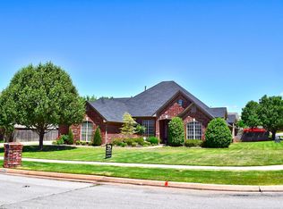 15228 Worthington Ln, Edmond, OK 73013