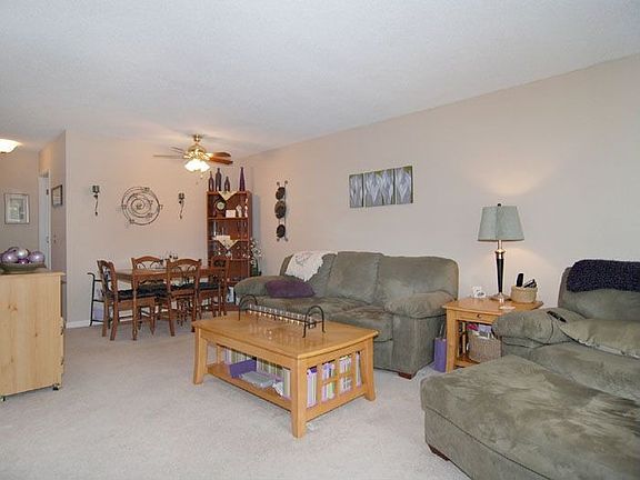 Good sized Living Room