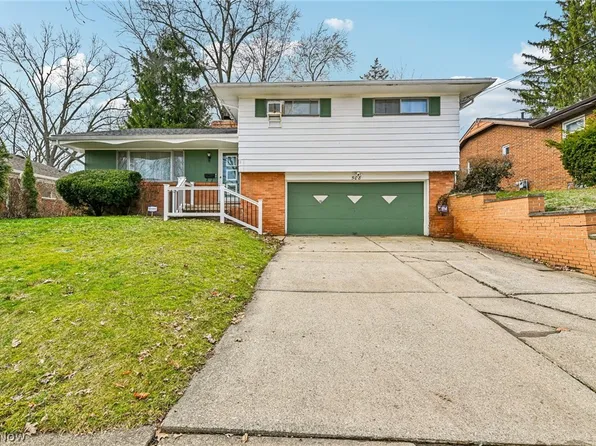 508 Clearbrook Dr, Akron, OH 44313