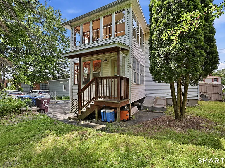 23 Alden St — Photo 4