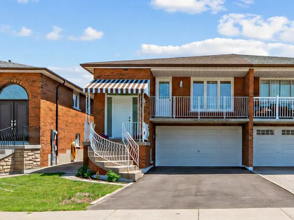 33 Arthur Griffith Dr #A, Toronto, ON M3L 2J9