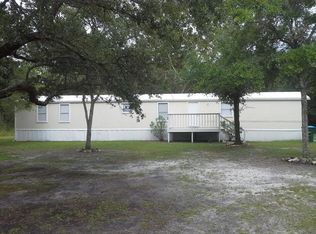 104 Dickson Bay Rd, Panacea, FL 32346