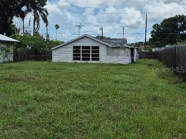 730 Stremma Rd, Largo, FL 33770