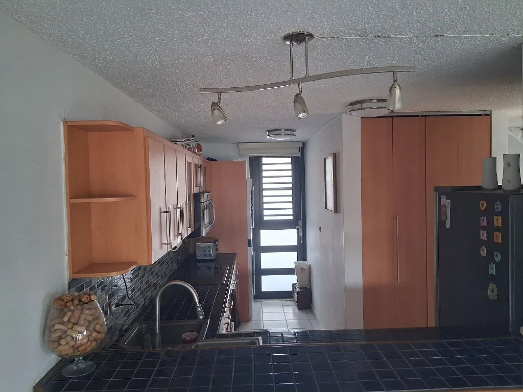 4 bed, 2.5 bath, 1500 sqft, $2,500 — Photo 3