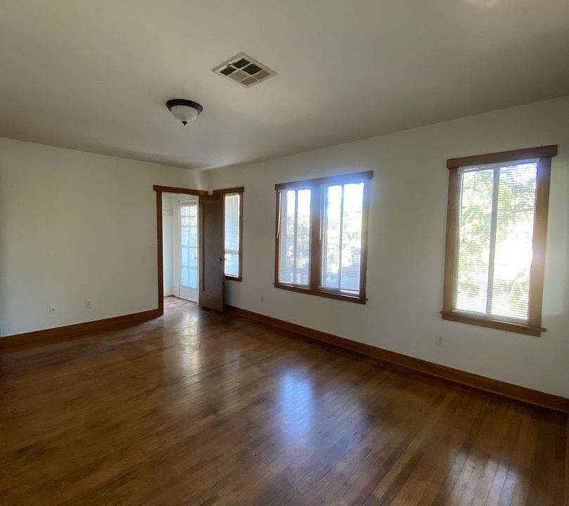 2nd image of 15708 Rayen St