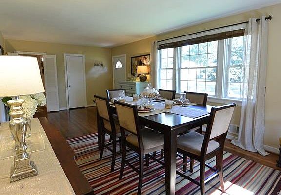 4th image of 1704 Pamela Dr
