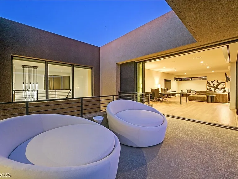 807 Magnum Cliff Ct — Photo 52