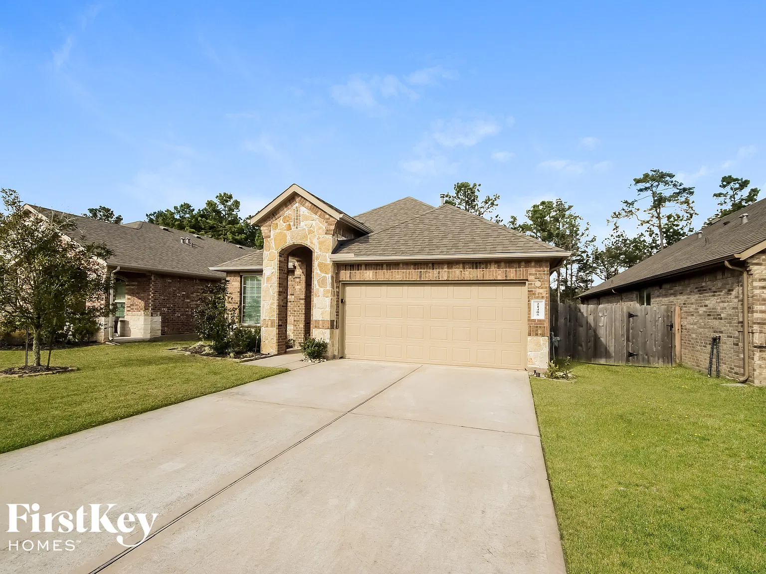 3 bed, 2.0 bath, 2006 sqft, $2,335 — Photo 2