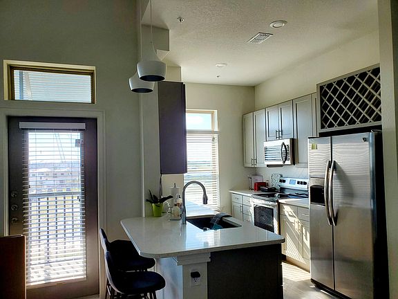 3rd image of 2404 Metfield Dr