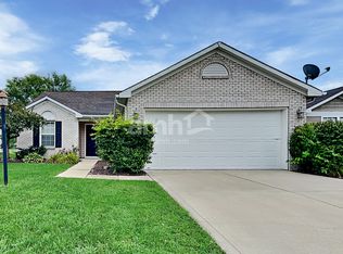 1475 Round Lake Rd, Greenwood, IN 46143