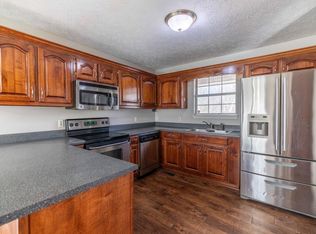 7422 Mahan Gap Rd, Ooltewah, TN 37363