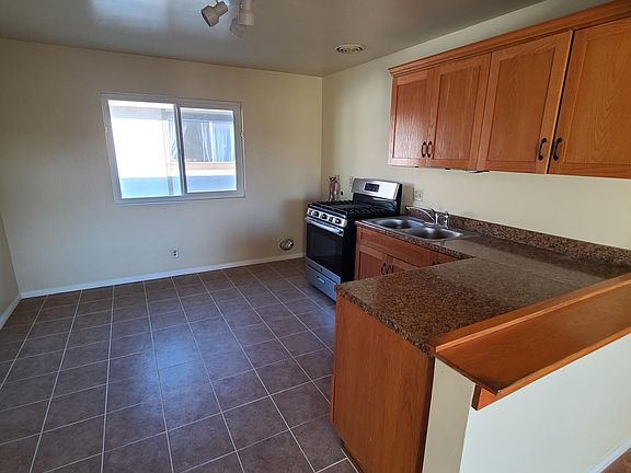 2nd image of 1910 Vassar St APT A