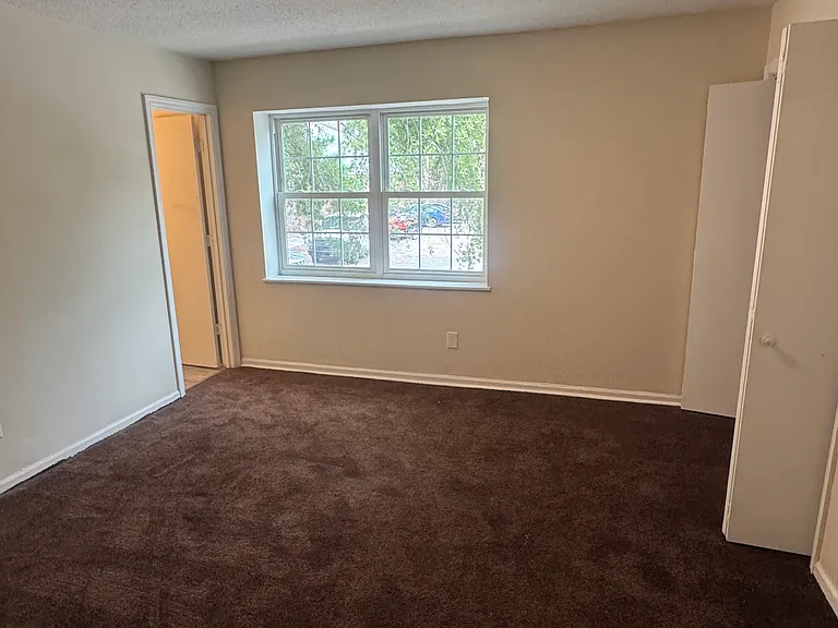 2390 Winston Way — Photo 9