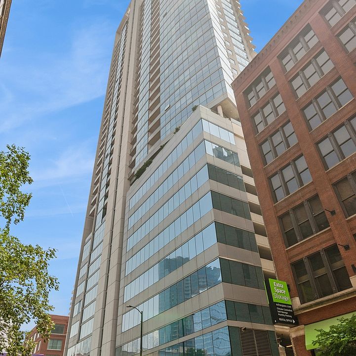 1st image of 303 W Ohio St #2907