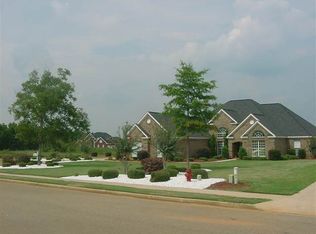 215 Grove Ct, Centerville, GA 31028