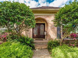 326 Longview Dr, Sugar Land, TX 77478