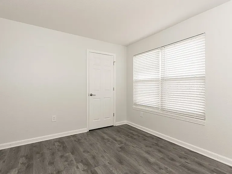 3833 Hoosier Woods Ct — Photo 16