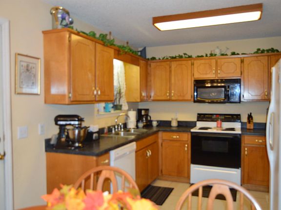 5th image of 505 Birkenhead Dr