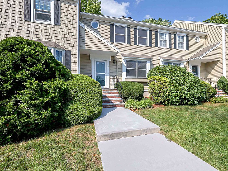 1st image of 8 Stillwater Drive