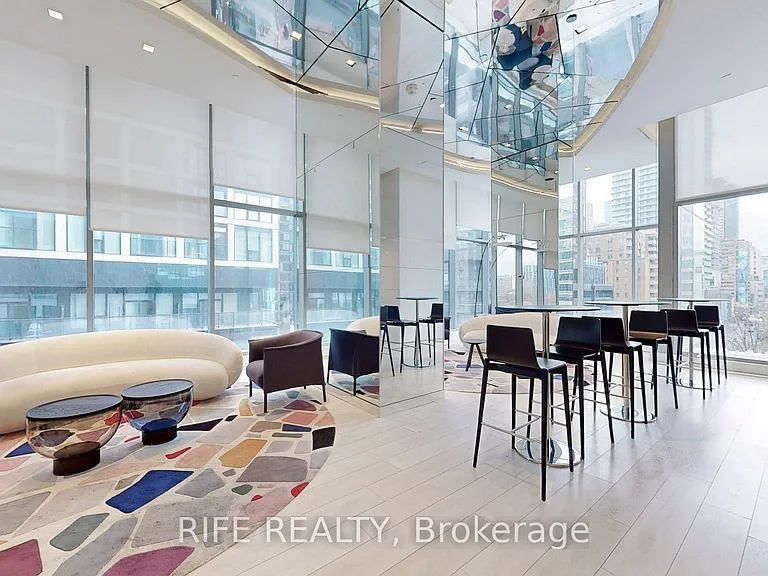 251 Jarvis St #830 — Photo 36