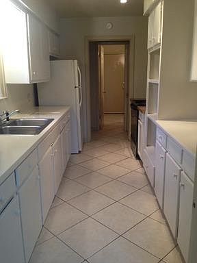 3rd image of 4906 El Campo Ave